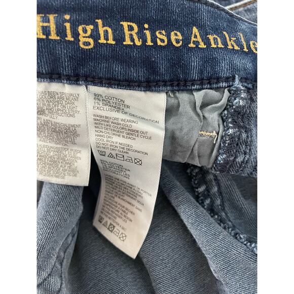 Tommy Bahama High Rise Ankle dark wash blue jeans shiny studded side stripe - Picture 6 of 6